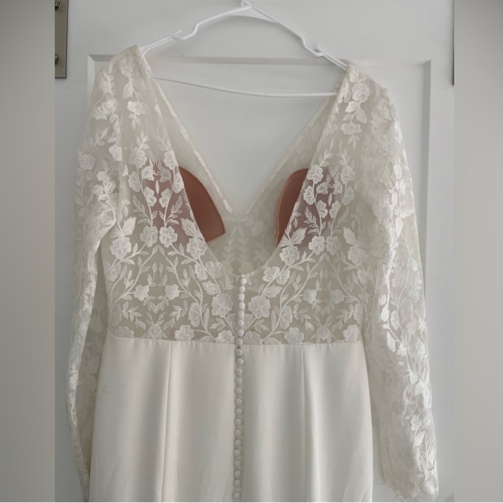 NEW Vow’d -Size 16- ivory wedding gown - Picture 5 of 7